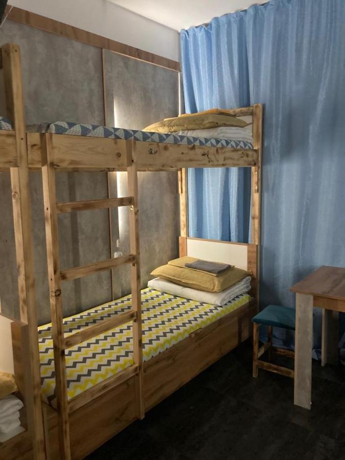 Hostel Del Luna 알마티 외부 사진
