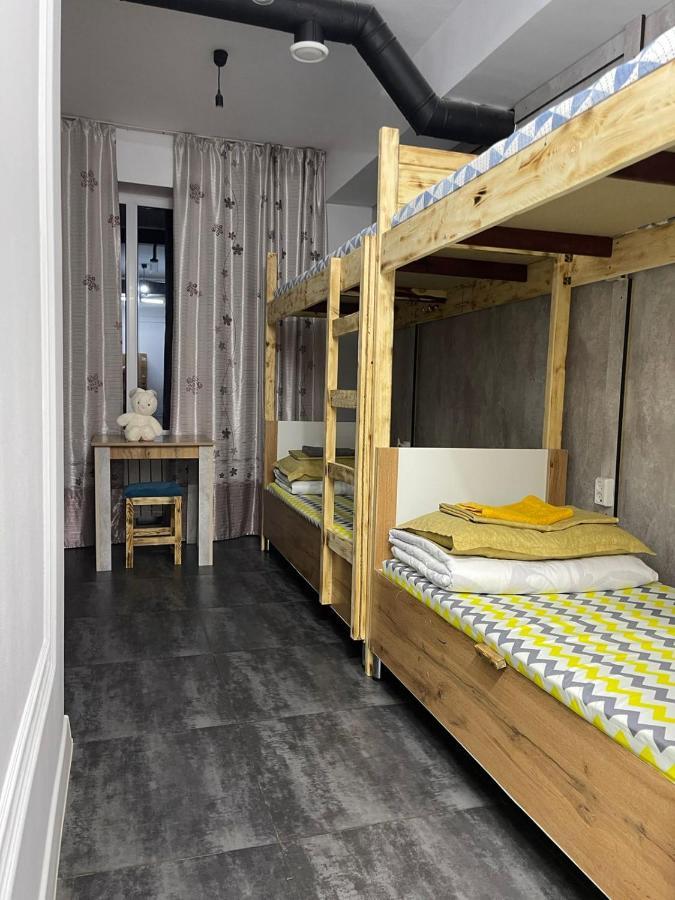Hostel Del Luna 알마티 외부 사진