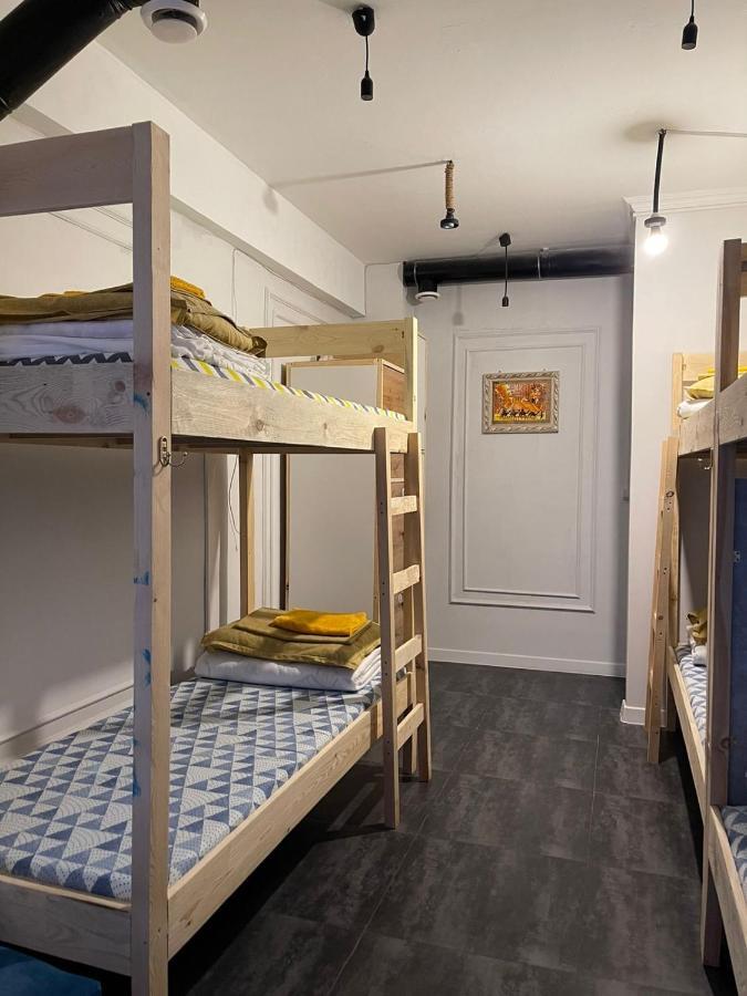 Hostel Del Luna 알마티 외부 사진