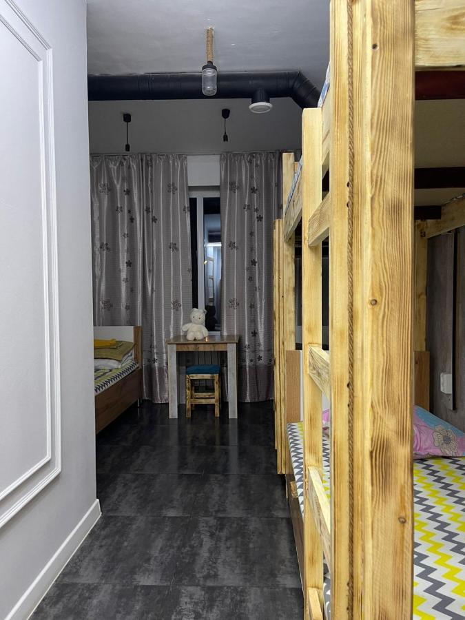 Hostel Del Luna 알마티 외부 사진