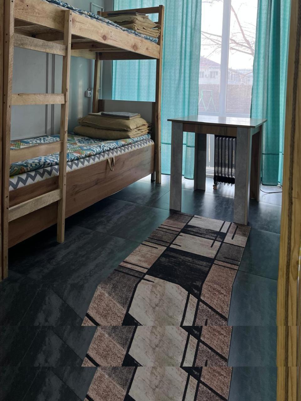 Hostel Del Luna 알마티 외부 사진