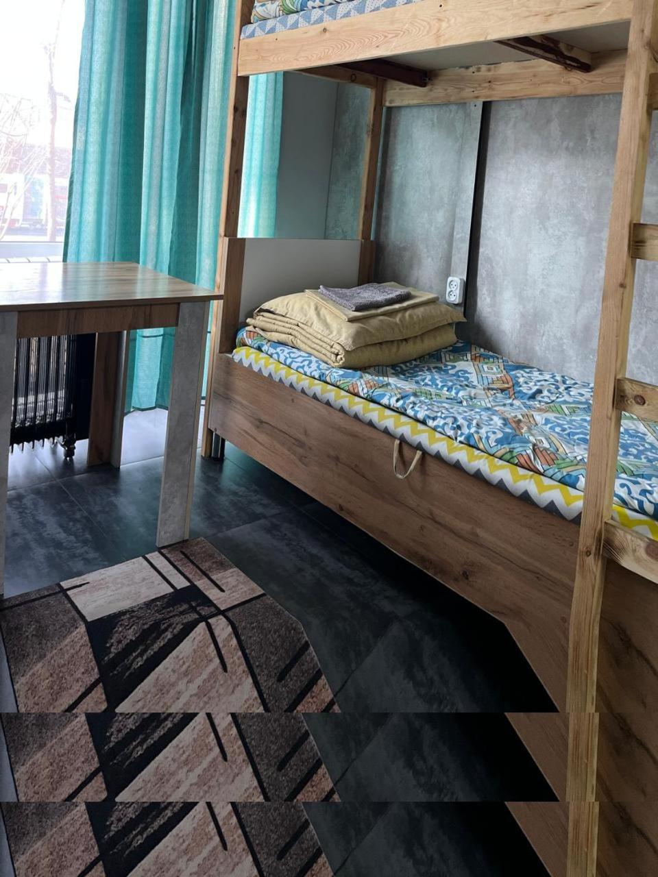 Hostel Del Luna 알마티 외부 사진