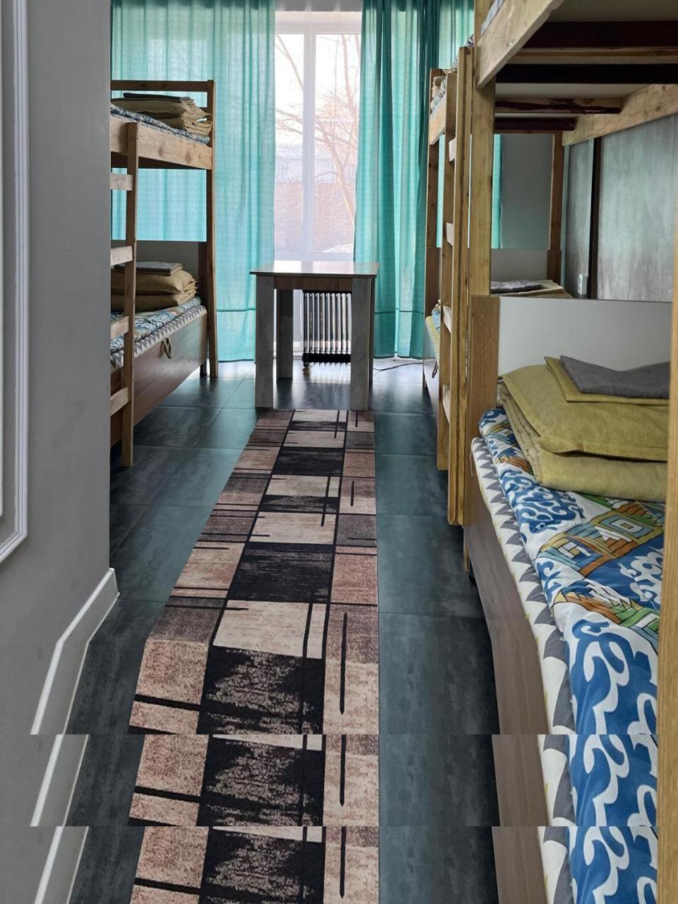 Hostel Del Luna 알마티 외부 사진