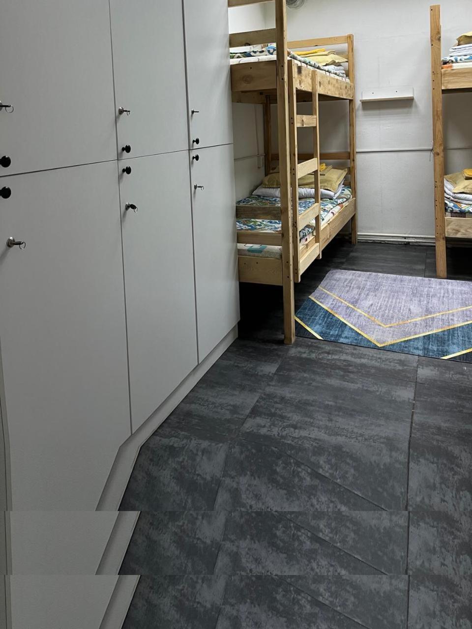 Hostel Del Luna 알마티 외부 사진